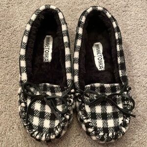 Houndstooth Minnetonka slippers